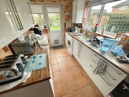 Talbot Close, Wymondham - Photo 3