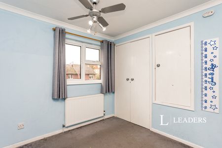 2 bedroom house to rent Kingslea, Horsham, West Sussex, RH13 - Photo 3