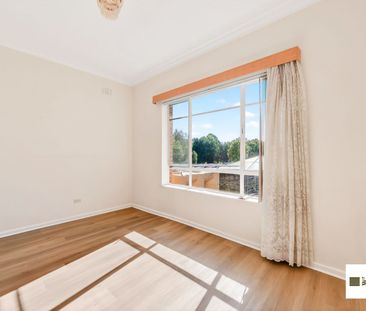 8 Atkinson St, Queanbeyan NSW 2620 - House For Rent | Domain - Photo 1