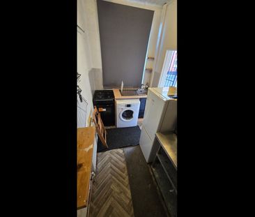 1 Bed Terraced House, Aviary Mount, LS12 - Photo 6