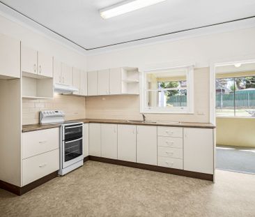 Charming Family Home in a Prime Burraneer Location - Photo 5