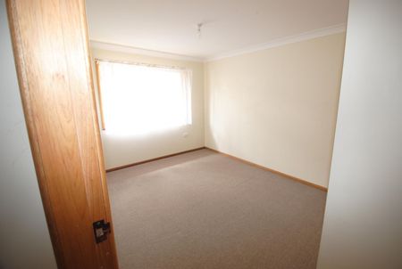 BEAUTIFUL COUNTRY HOME - Photo 4