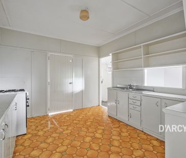 86 ROUEN RD - Photo 5