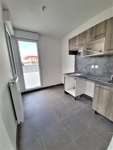 Location Appartement 3 pièces 65m² CORNEBARRIEU 31700 - Photo 2
