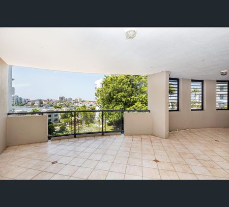 19 O'Connell Street, Kangaroo Point, Qld 4169 - Photo 5