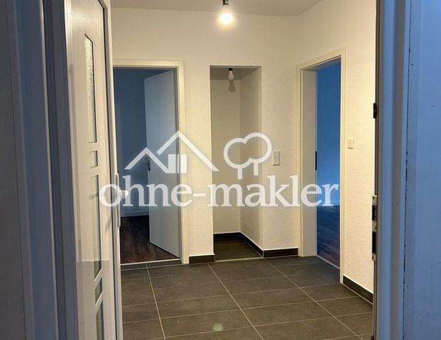 Erstbezug nach Sanierung großzügige Wohnung in kleinem Mehrfamilienhaus - Foto 1