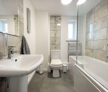 1 bedroom in a house share to rent - Photo 6