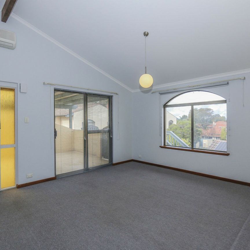 Mediterranean comes to Maylands - Roof Terrace and River Glimpses - Photo 1