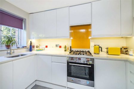 Ashdown Way, London, SW17 - Photo 2