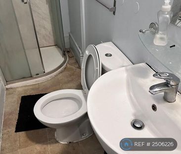 3 bedroom terraced house to rent - Photo 6