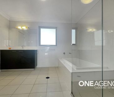 MODERN 2 BEDROOM TOWNHOUSE IN WATERSIDE ESTATE!!! - Photo 6