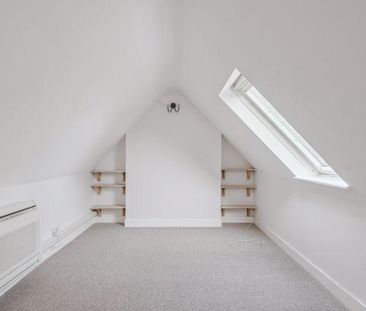 3 bedroom character property to rent - Photo 5