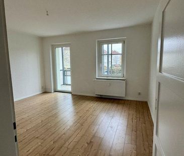 Helle 2-Zimmer-Wohnung mit Balkon in ruhiger Lage - Photo 1