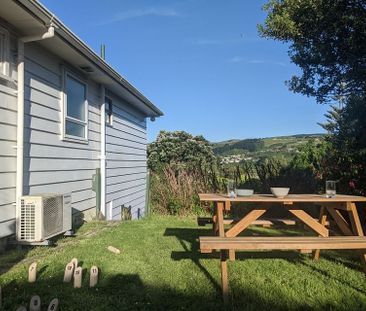 Garden Oasis in Tawa - fully furnished! - Photo 1