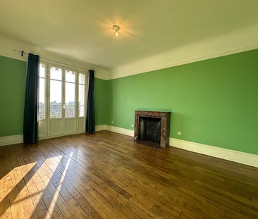 Location Appartement 4 pièces 113m² - Photo 3