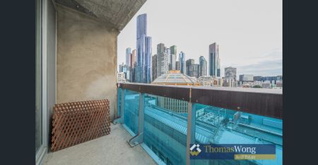 West Side QV Apartment With Stunning Views - Photo 5