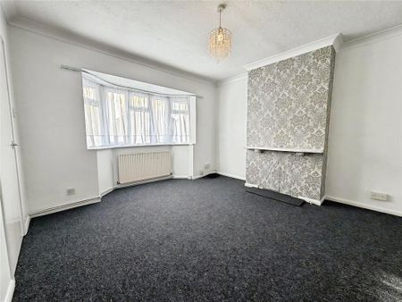 3 bedroom semi-detached house to rent - Photo 3