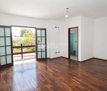 Sobrado com 3 quartos e 206m² para alugar em Parque Oratório, Santo... - Foto 1