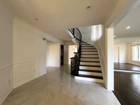 For Lease - 76 Blackmore Avenue, Richmond Hill, Ontario - Photo 5