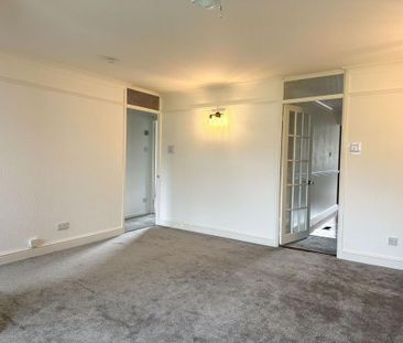 2 bedroom detached bungalow to rent - Photo 3