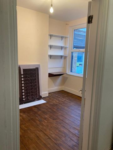 2 Bed Semi-Detached House, Clifford Gardens, NW10 - Photo 4