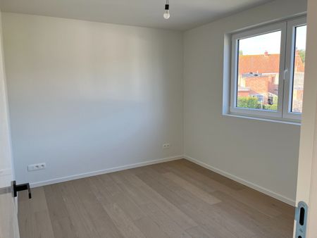 Moderne alleenstaande nieuwbouwwoning in een rustige doodlopende straat te Adegem - Foto 4