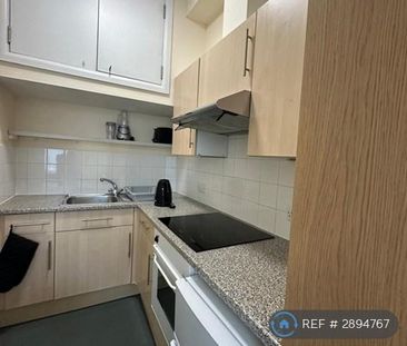 Studio to rent - Photo 5