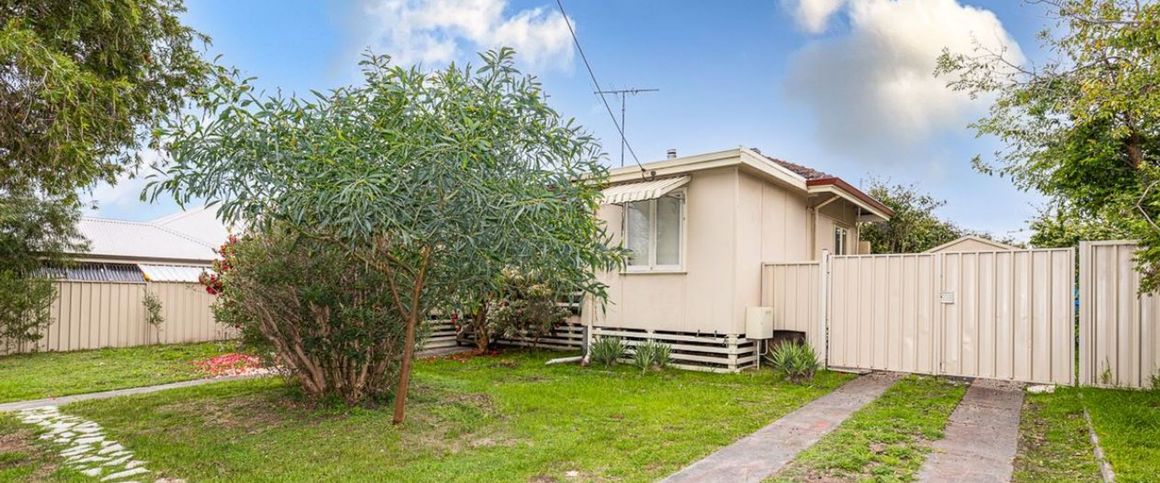 Charming 3x1 Home in Carey Park - Photo 1