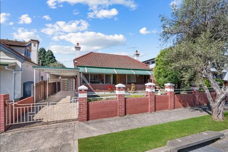 Charming Family Home in a Prime, Peaceful Location - Photo 4