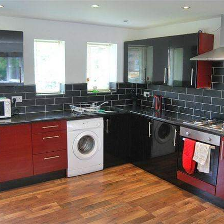 3 Bed - 29 Park View Road, Burley, Leeds - LS4 2LG - Student - Photo 1