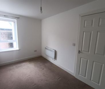 1 bedroom penthouse to rent - Photo 2