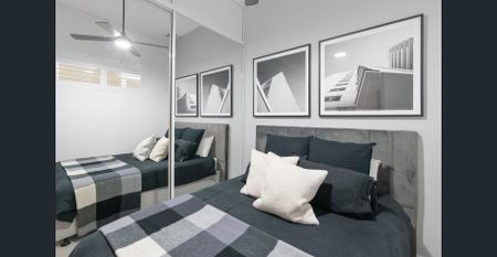 New York-inspired warehouse apartment, steps from James Street - Photo 5