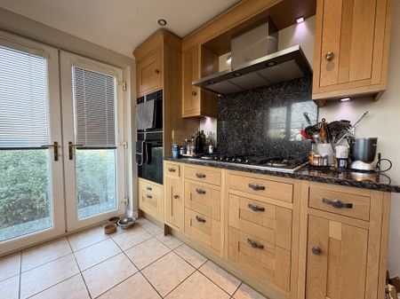 Riverdown, March - Photo 5