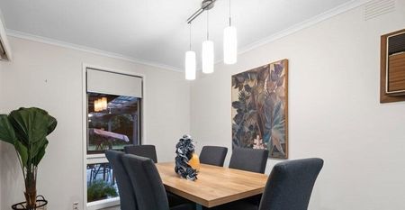 Instant Family Attraction - Photo 3