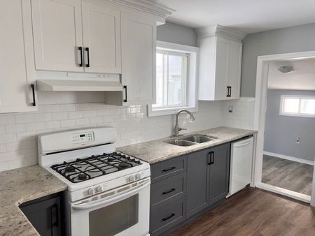 For Lease - 73 Oakwood Street, Port Colborne, Ontario - Photo 3