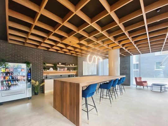 2 bedroom penthouse to rent - Photo 1