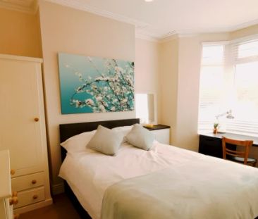 3 Bed 1 Bath - Photo 4