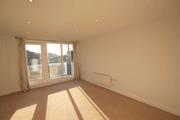 Woking, Surrey, GU21 - Photo 1