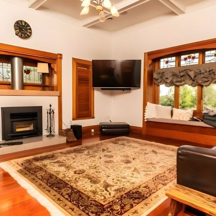 Exquisite 4-Bedroom Manor with Stunning Bush Views in Lucas Heights - Photo 1