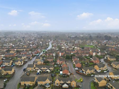 Chinook, Colchester - Photo 4