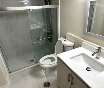 For Lease - 3266 MINTWOOD Circle Unit# STUDIO BASEMENT, Oakville, O... - Photo 4