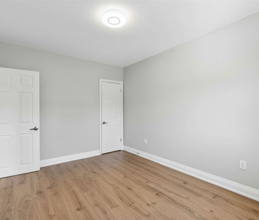 For Lease - 35 Archwood Crescent, Toronto, Ontario - Photo 4