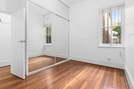 Great lifestyle location moments to everything - Photo 3