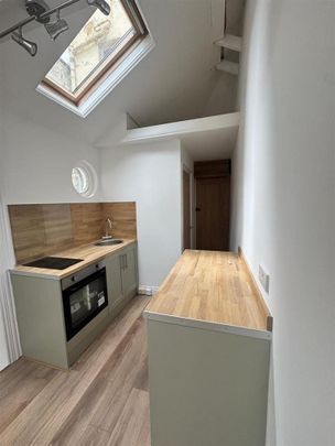 Studio to rent - Photo 1