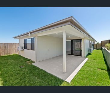 Modern 4-Bedroom Family Home in Prime Ecco Ripley Location - Photo 5