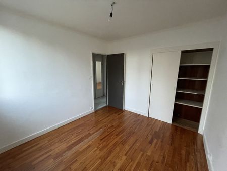 Appartement T3 à louer quartier Saint-Claude à Besançon, proche gare. - Photo 2