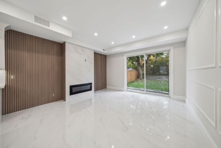 For Lease - 10 Mack Avenue Unit# Main floor, Toronto, Ontario - Photo 2