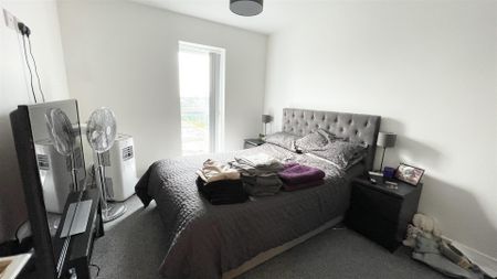 2 Bedroom Apartment for rent in White Rose Apartments, White Rose Way, Doncaster - Photo 2