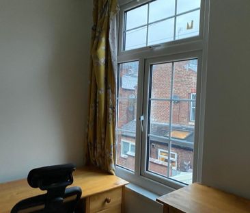 Room in a Shared House, Victoria Park, M14 - Photo 6