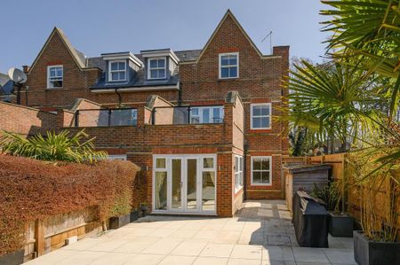 4 bedroom terraced house to rent - Photo 2